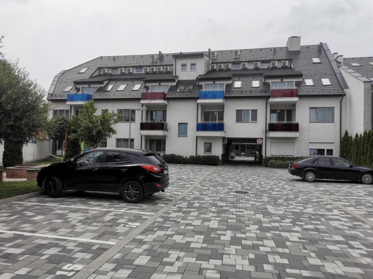 Szabo Apartman Sárvár Eksteriør bilde